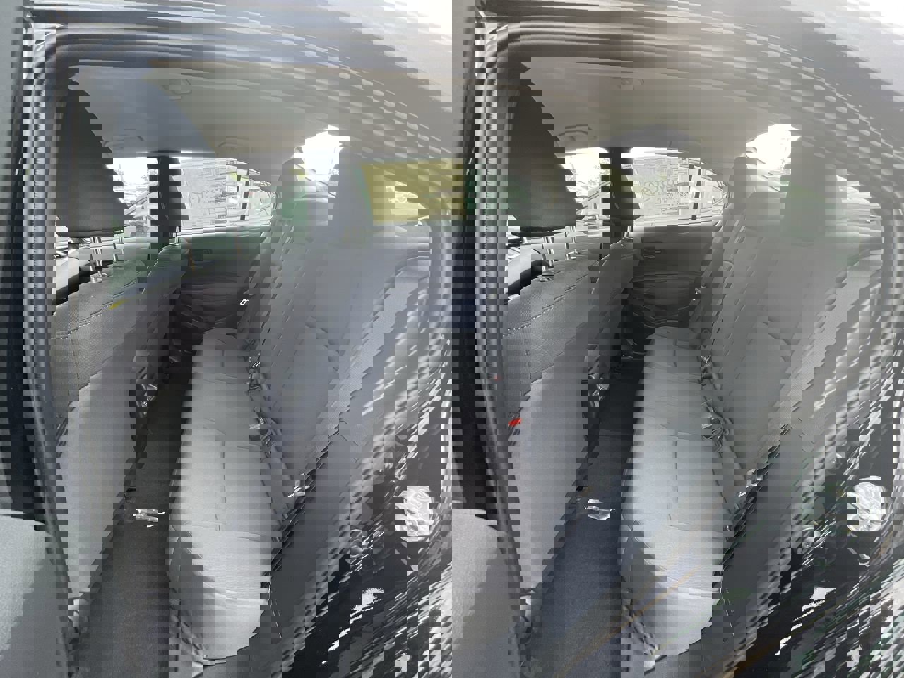 2025 Toyota Corolla LE photo 22