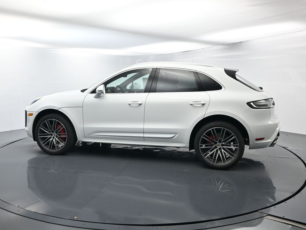 2026 Porsche Macan S photo 13