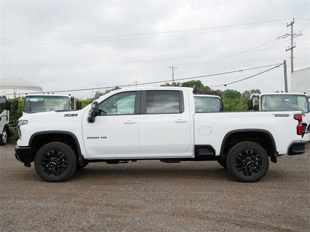 2025 Chevrolet Silverado 2500HD LT photo 2