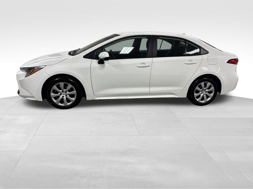 2023 Toyota Corolla LE photo 6