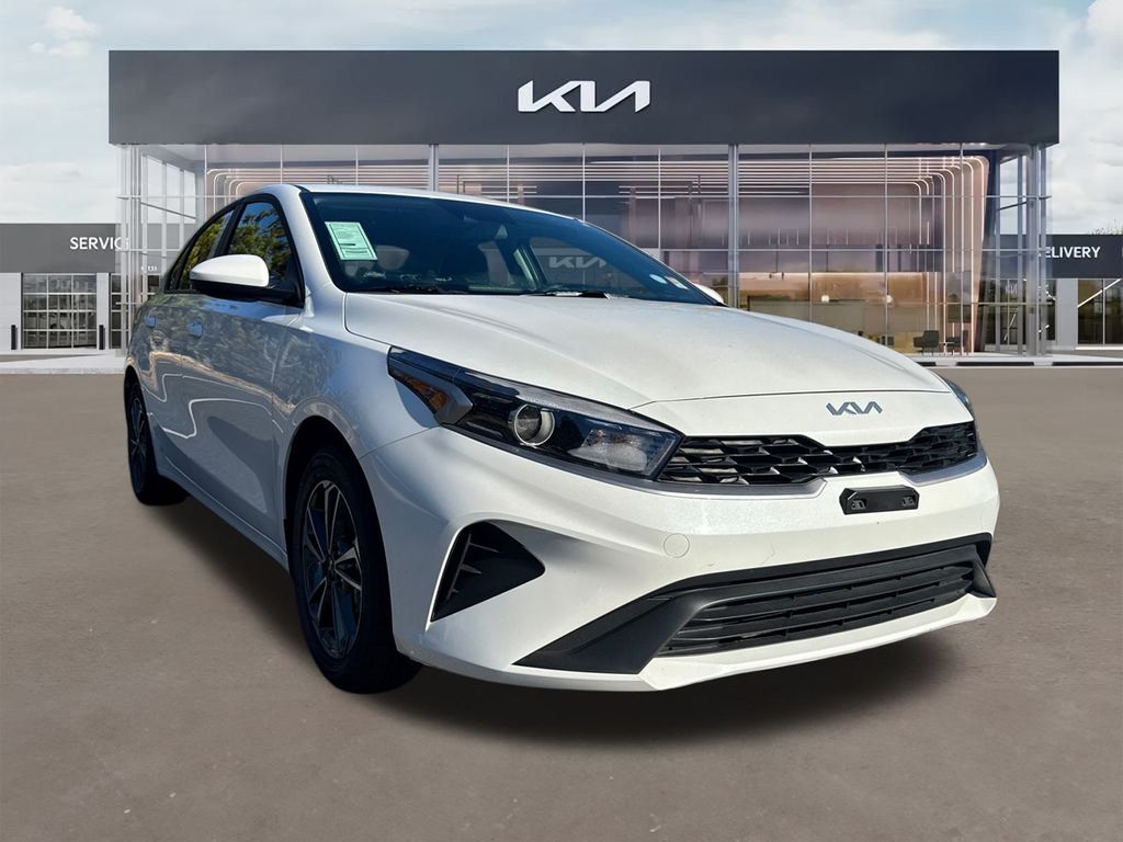 2024 Kia Forte LXS's photo
