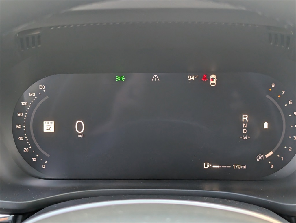 2026 Volvo XC60 B5 Black Edition photo 26