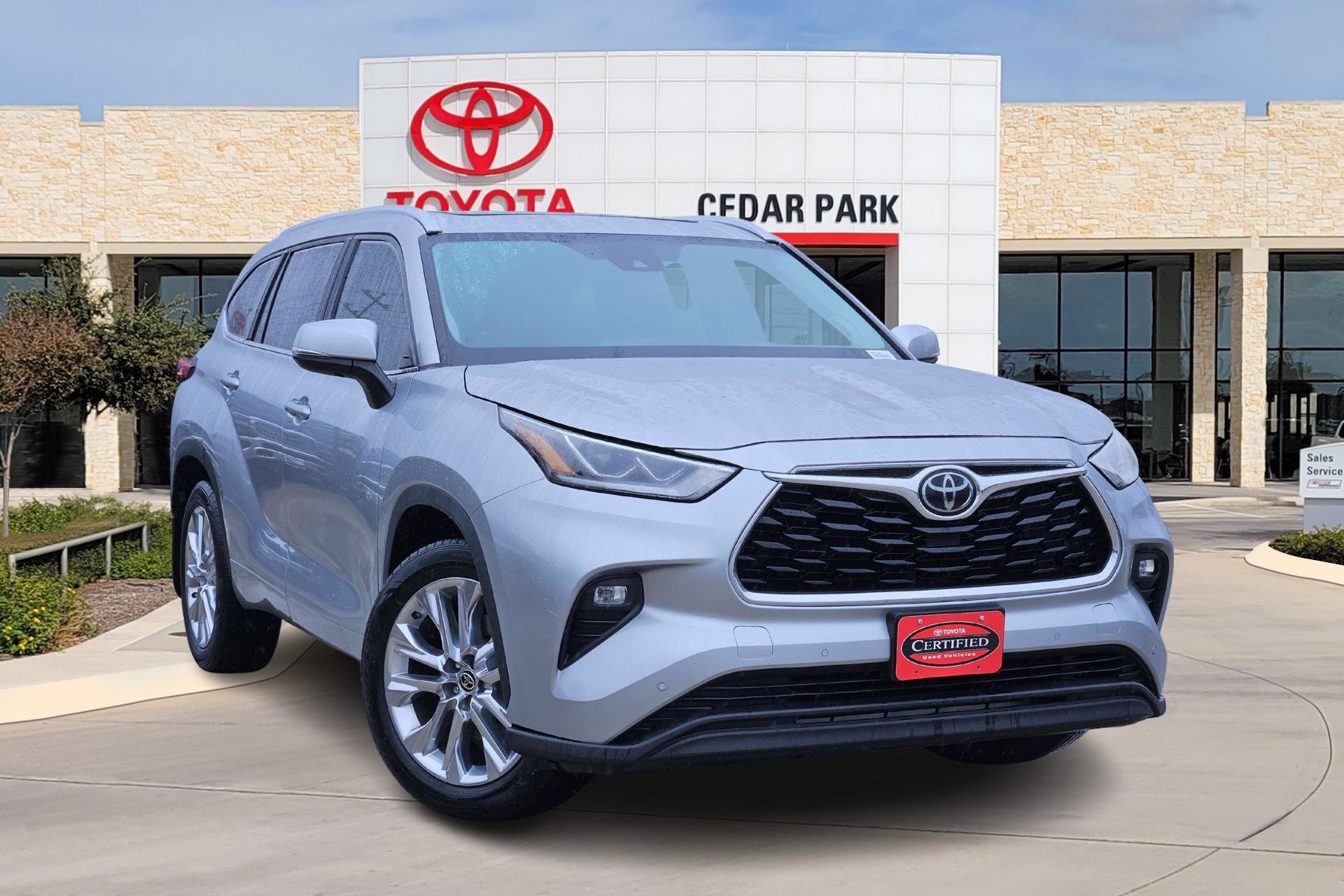 2020 Toyota Highlander Limited's photo