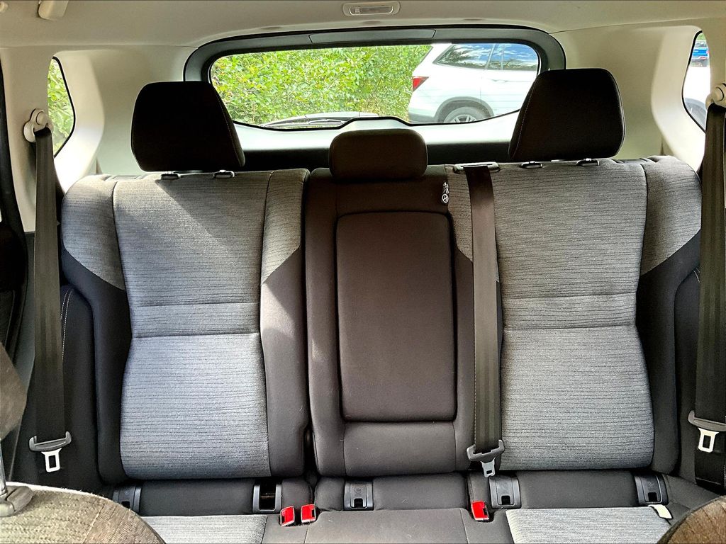 2021 Nissan Rogue S photo 15