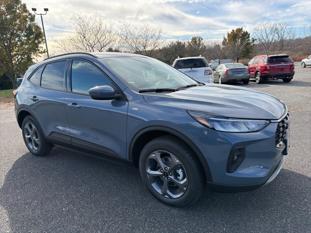 2026 Ford Escape ST-Line Select's photo
