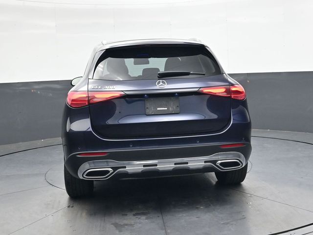 2024 Mercedes Benz GLC 300 photo 4