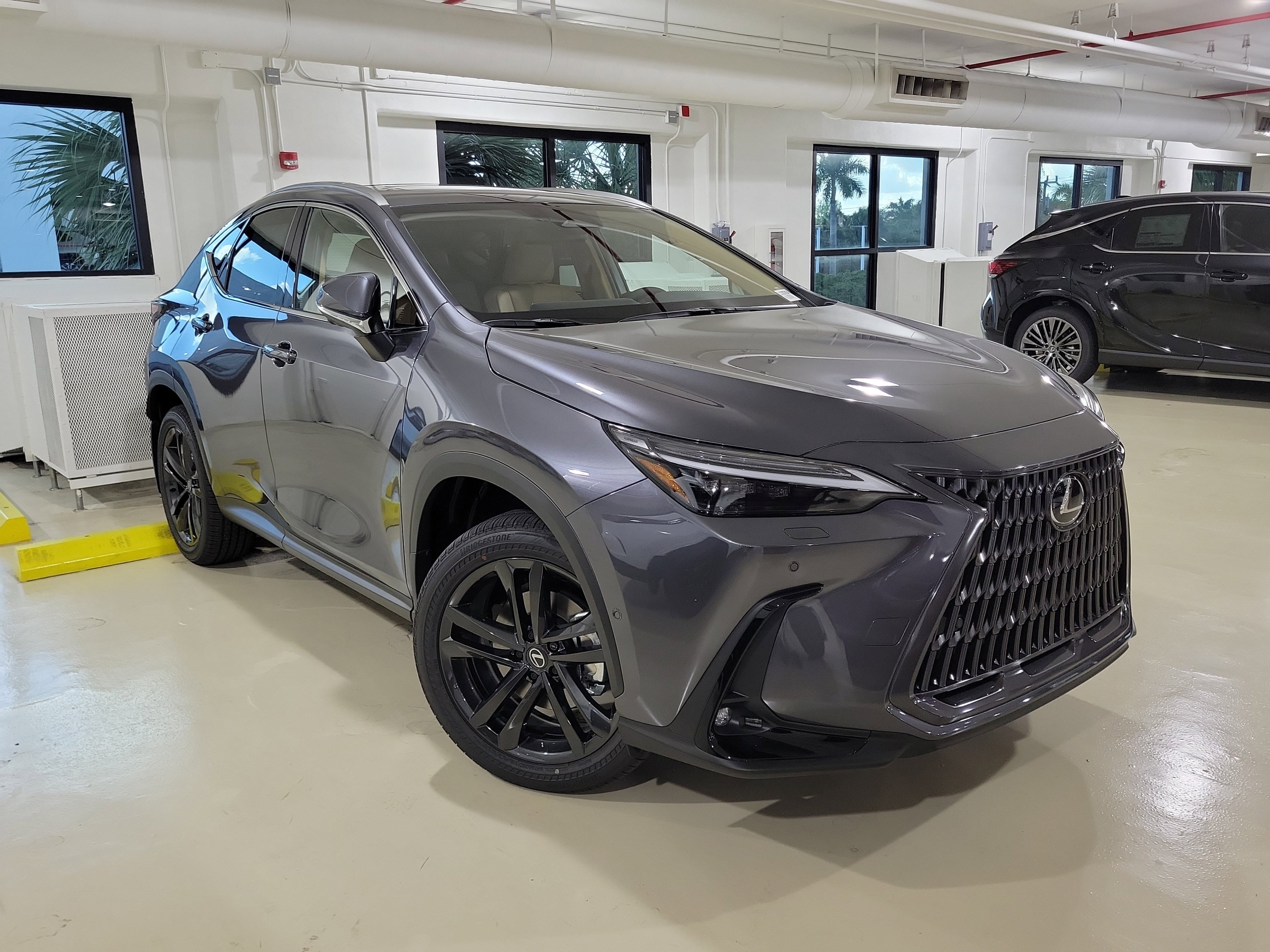 2026 Lexus NX PHEV 450h+'s photo
