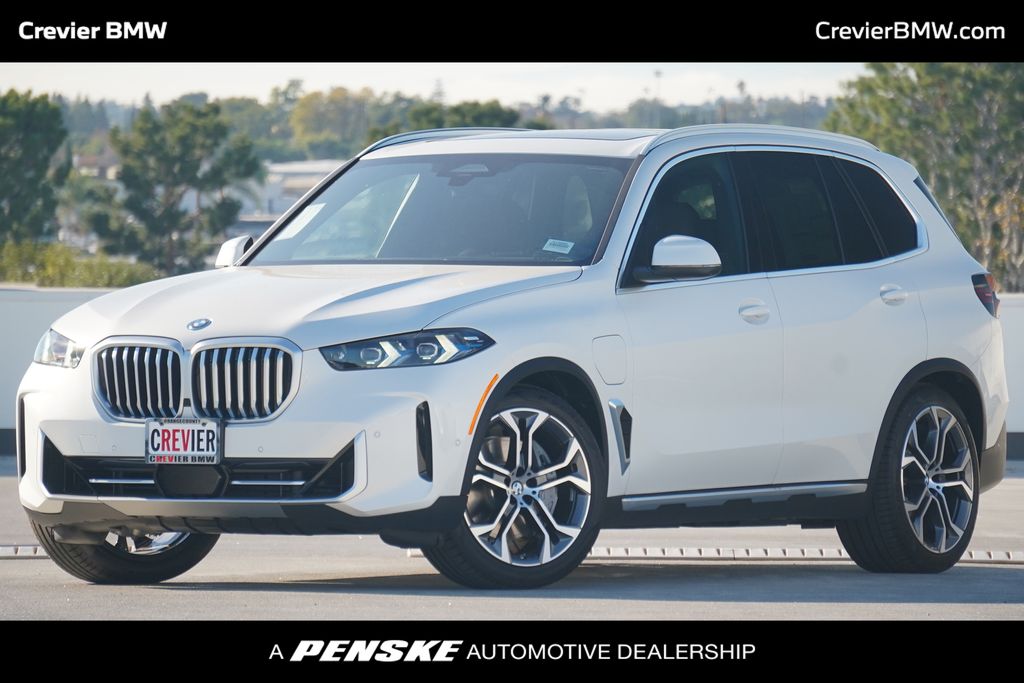 2026 BMW X5 50e's photo