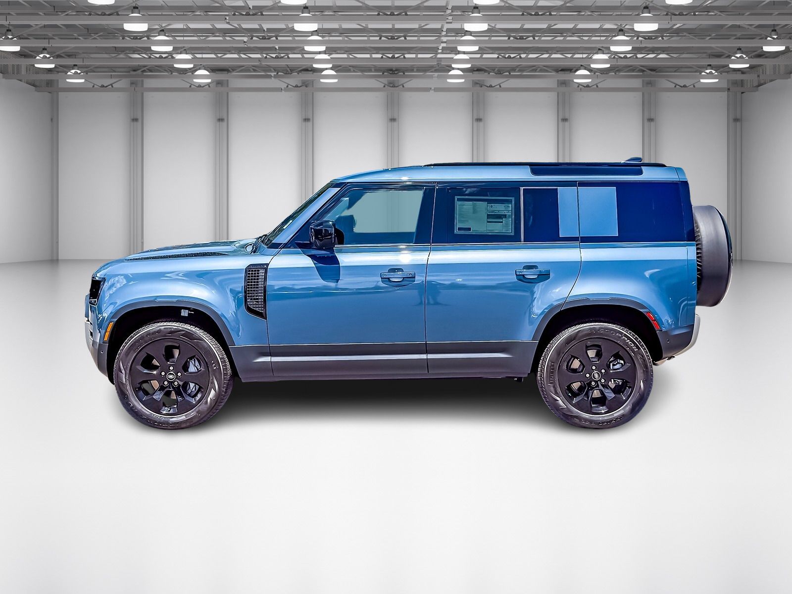 2025 Land Rover Defender 110 S photo 2
