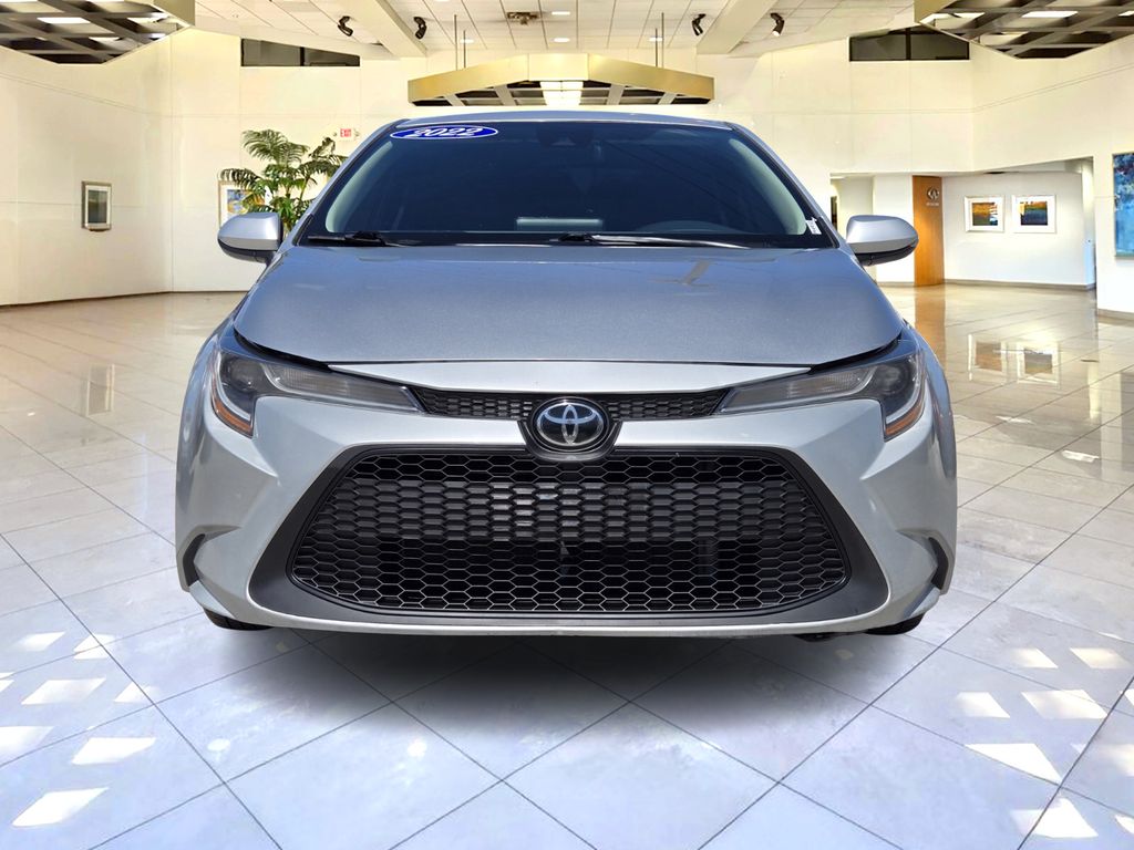 2022 Toyota Corolla LE photo 2