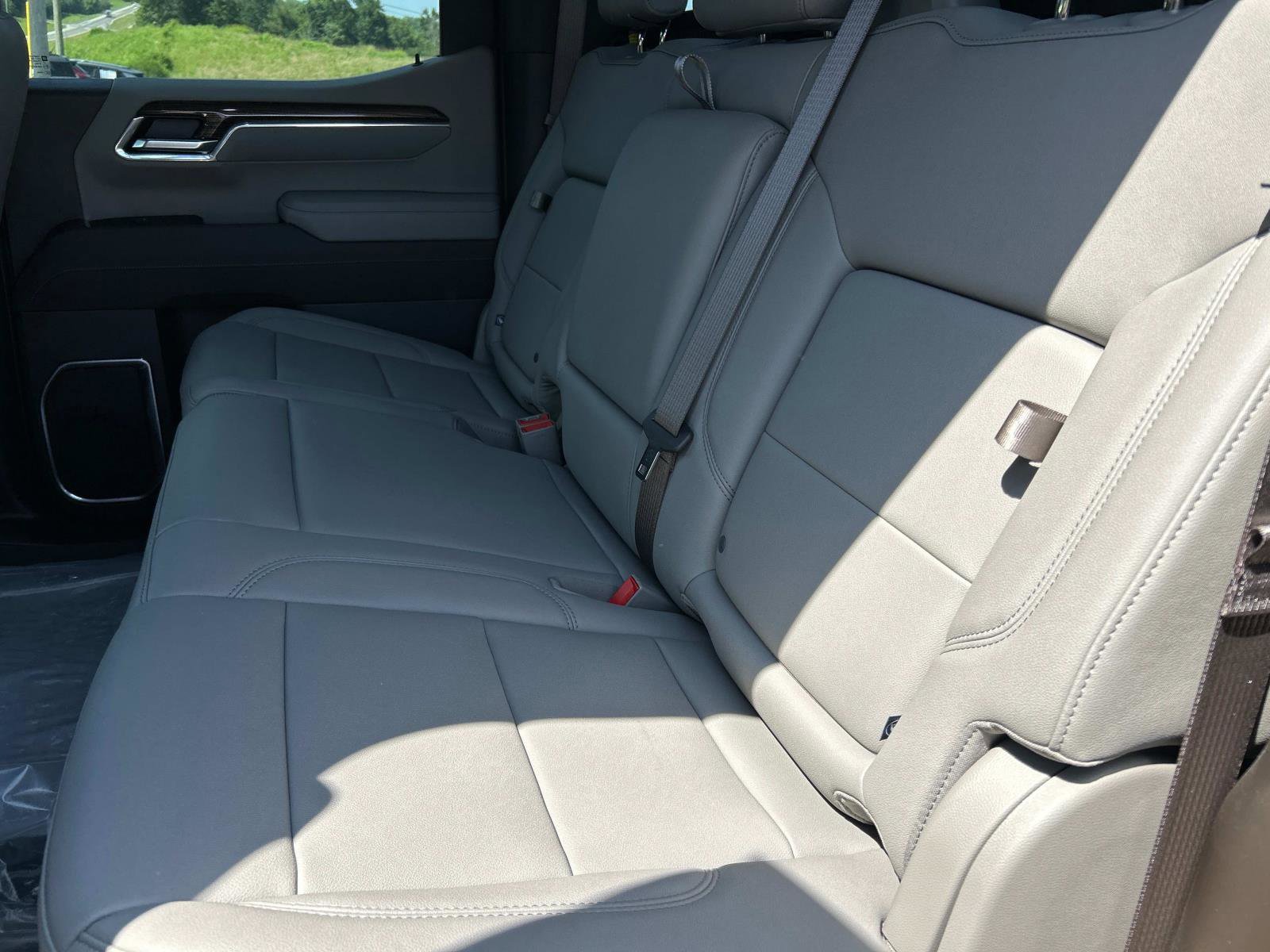 2025 Chevrolet Silverado 1500 RST photo 18
