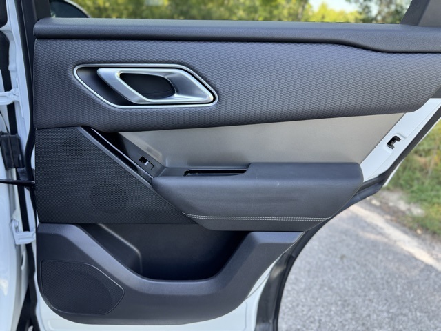 2023 Land Rover Range Rover Velar S photo 17