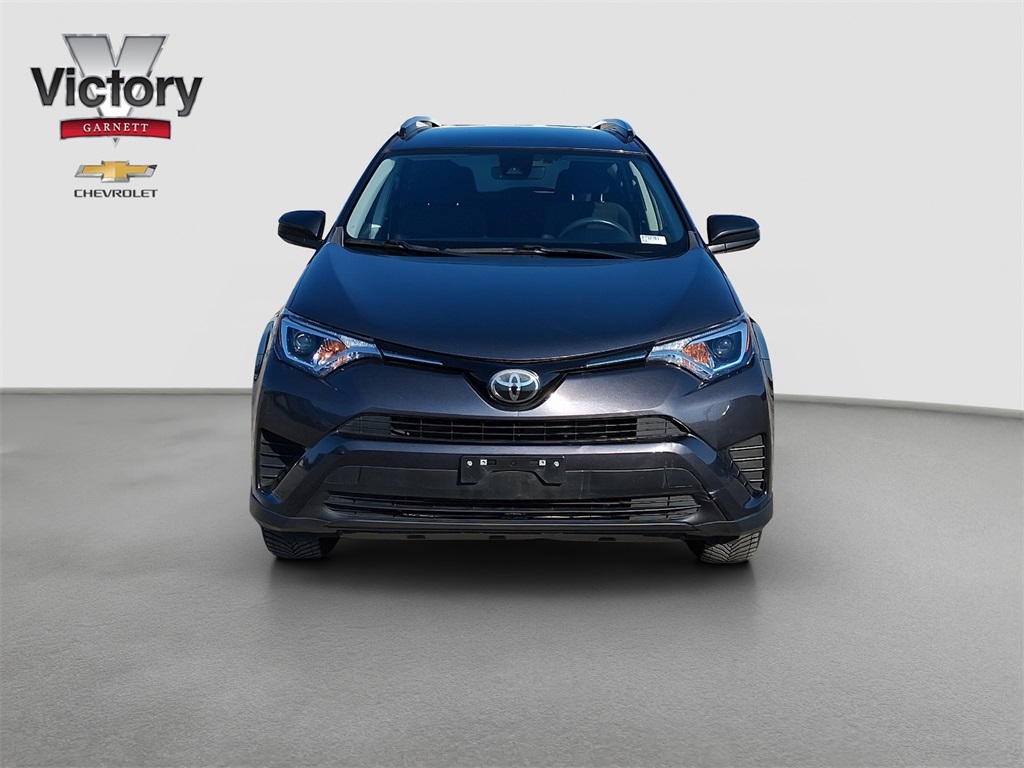 Used 2018 Toyota RAV4 LE with VIN JTMZFREV3JJ732701 for sale in Kansas City