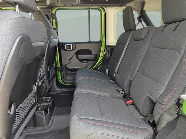 2025 Jeep Wrangler Rubicon photo 27