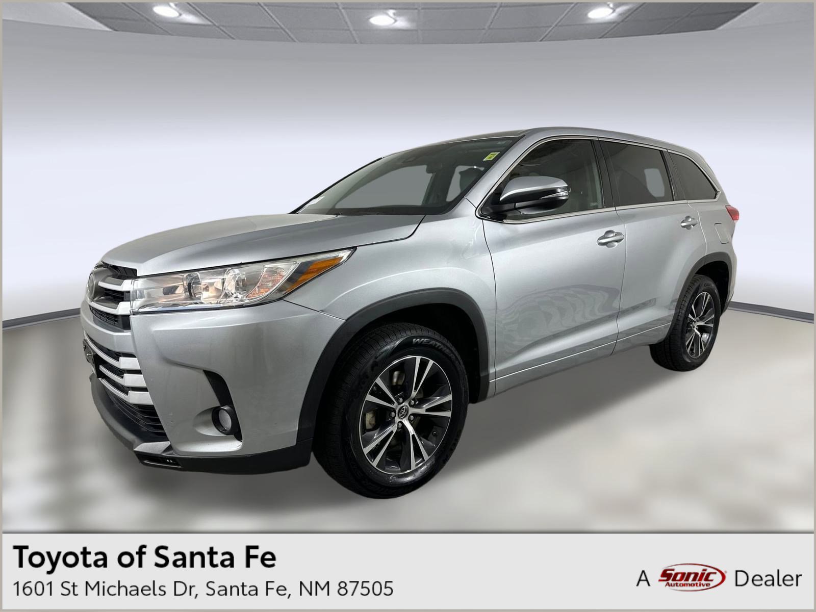 2018 Toyota Highlander LE Plus's photo