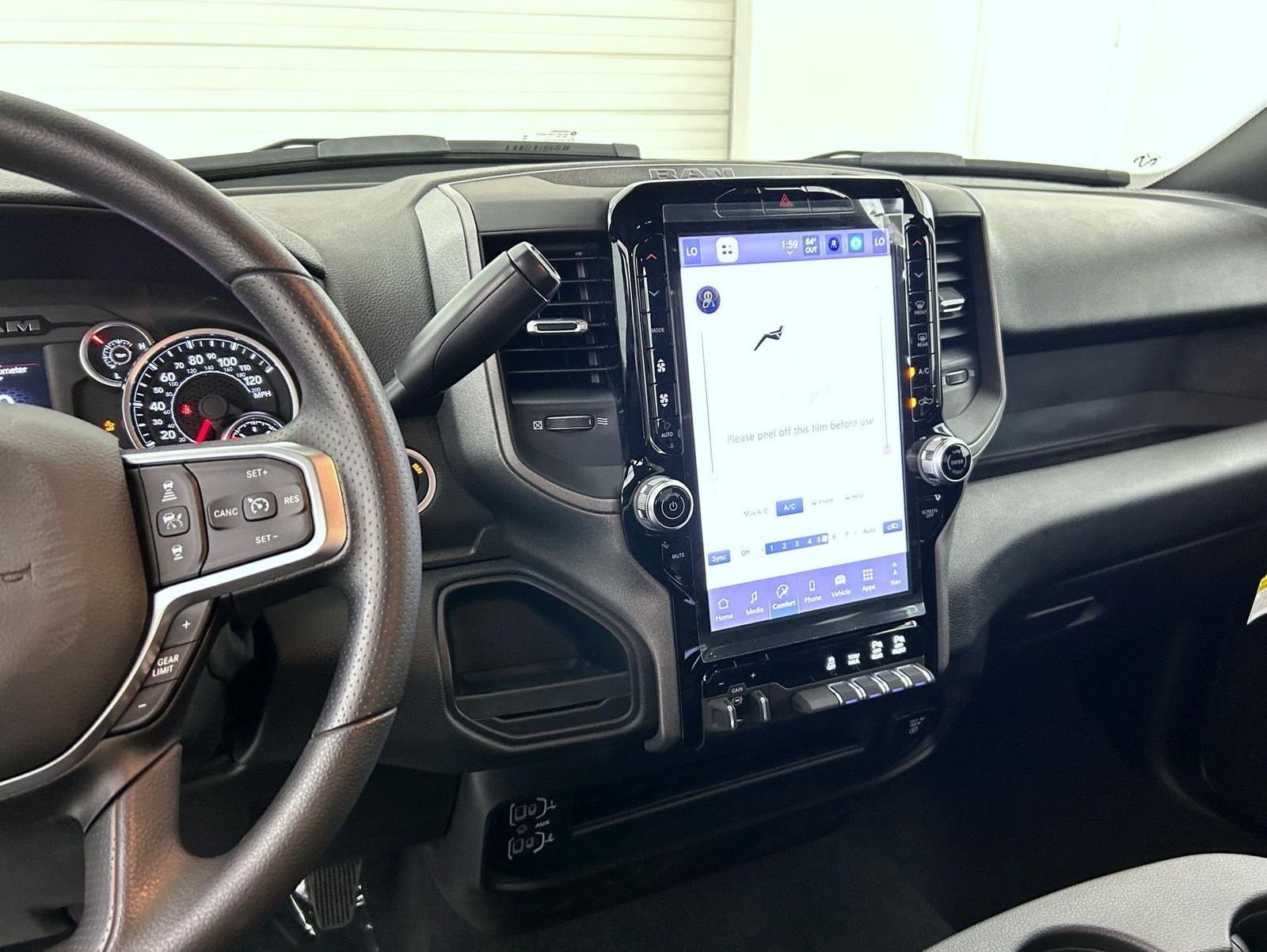 2025 Ram 2500 Tradesman photo 12