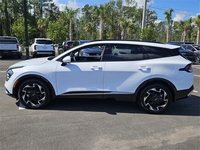 2025 Kia Sportage photo 3