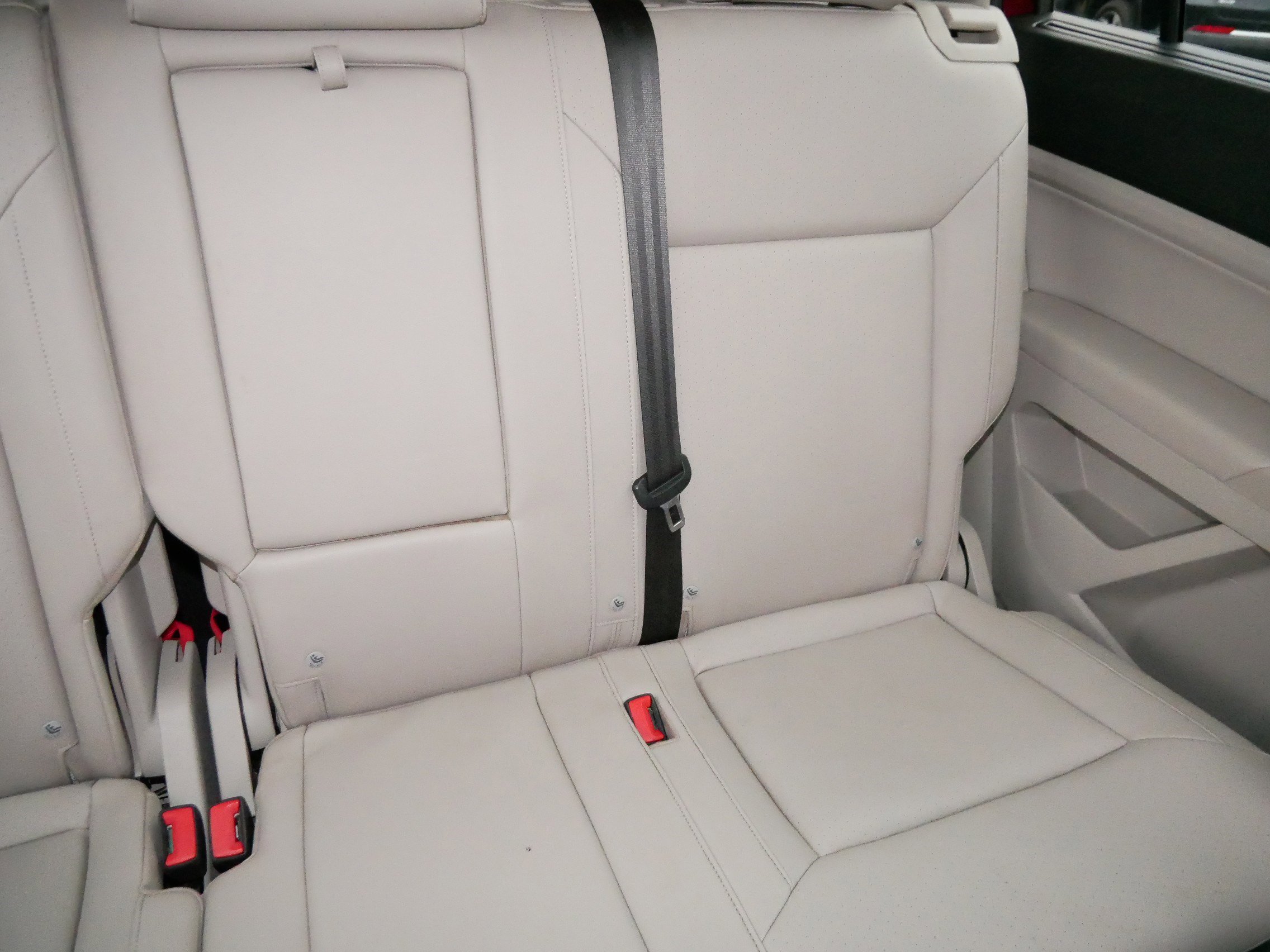 2019 Volkswagen Atlas V6 SE Technology R-Line photo 12