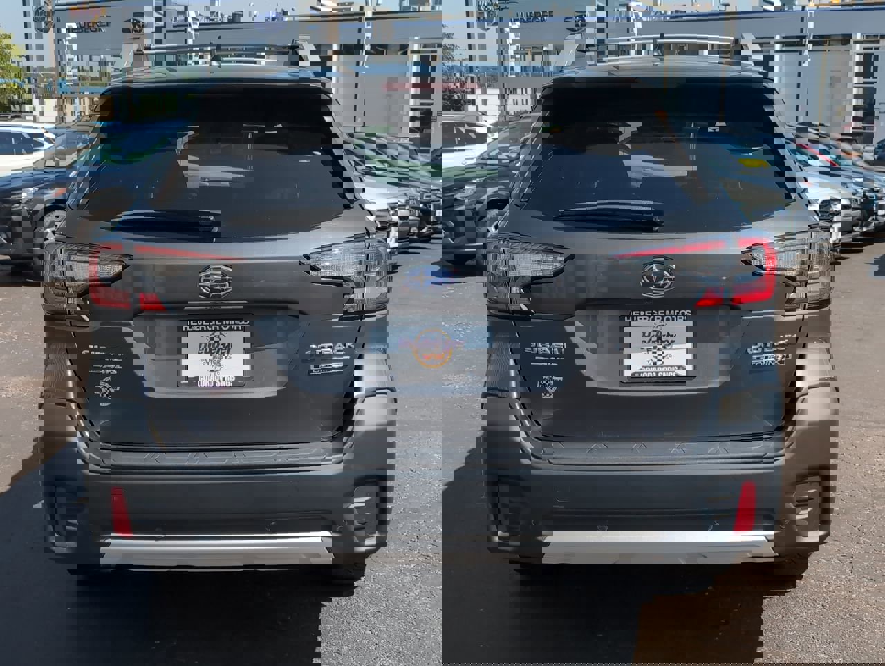 2021 Subaru Outback Touring photo 4