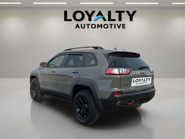 2022 Jeep Cherokee Trailhawk photo 2