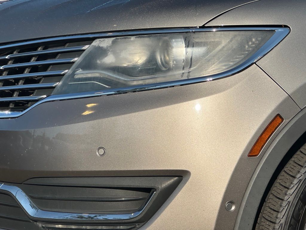 2016 Lincoln MKX Reserve photo 9