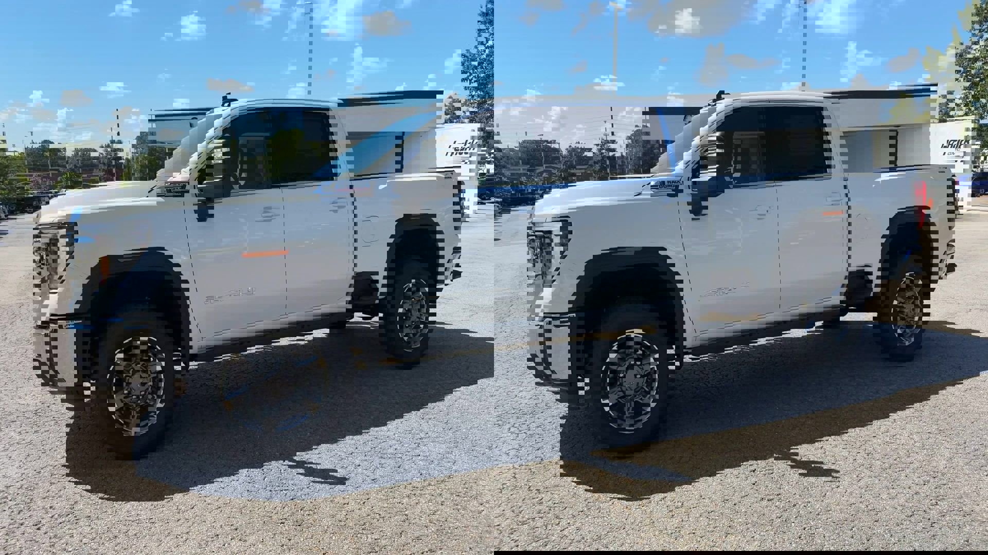 2025 Gmc Sierra 2500 HD SLE photo 4