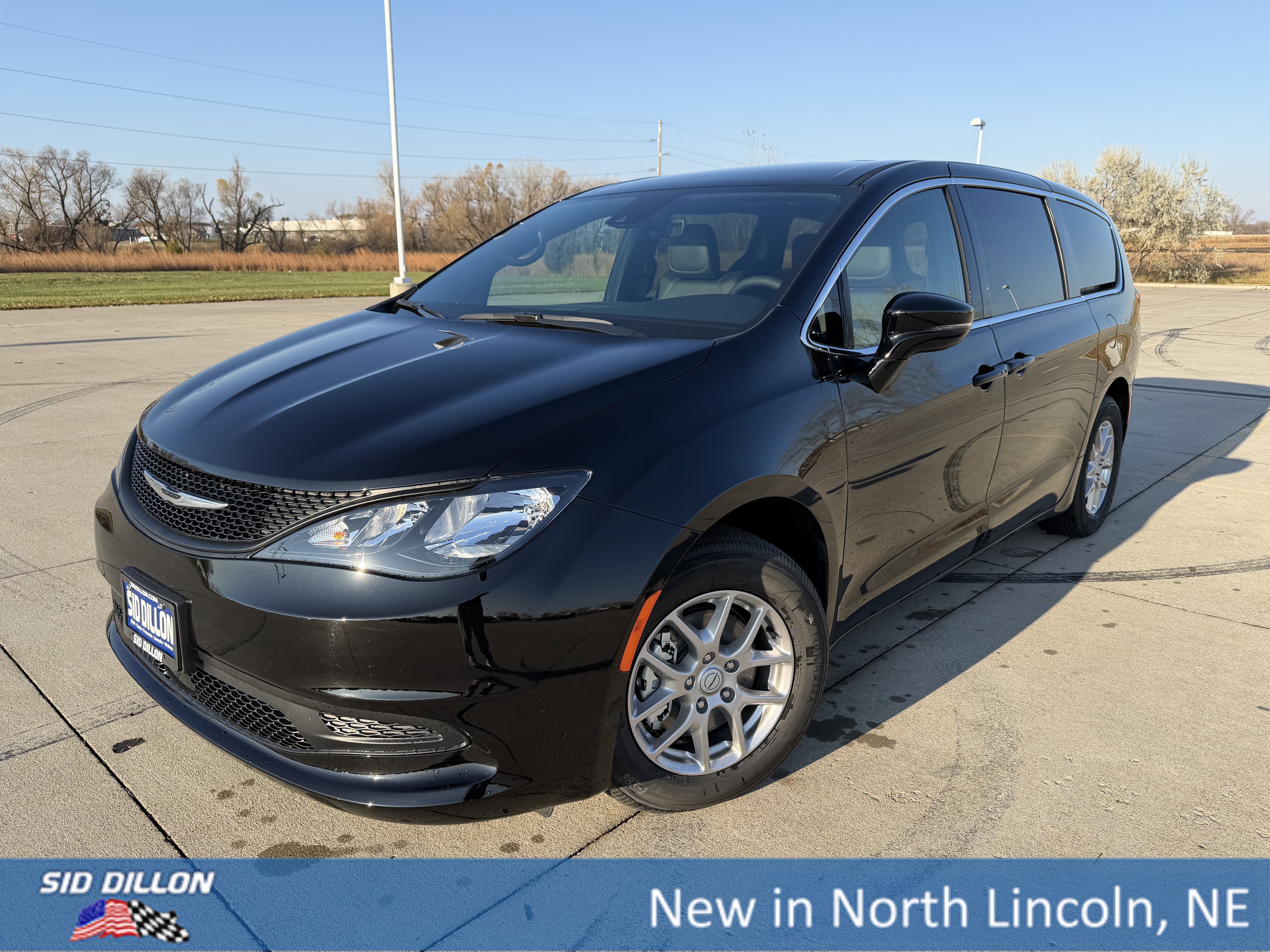 2026 Chrysler Voyager LX's photo