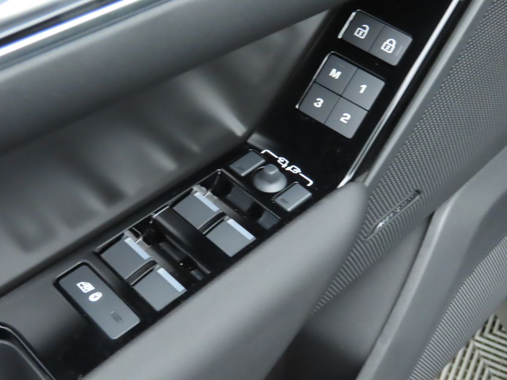 2026 Land Rover Range Rover Velar S photo 19
