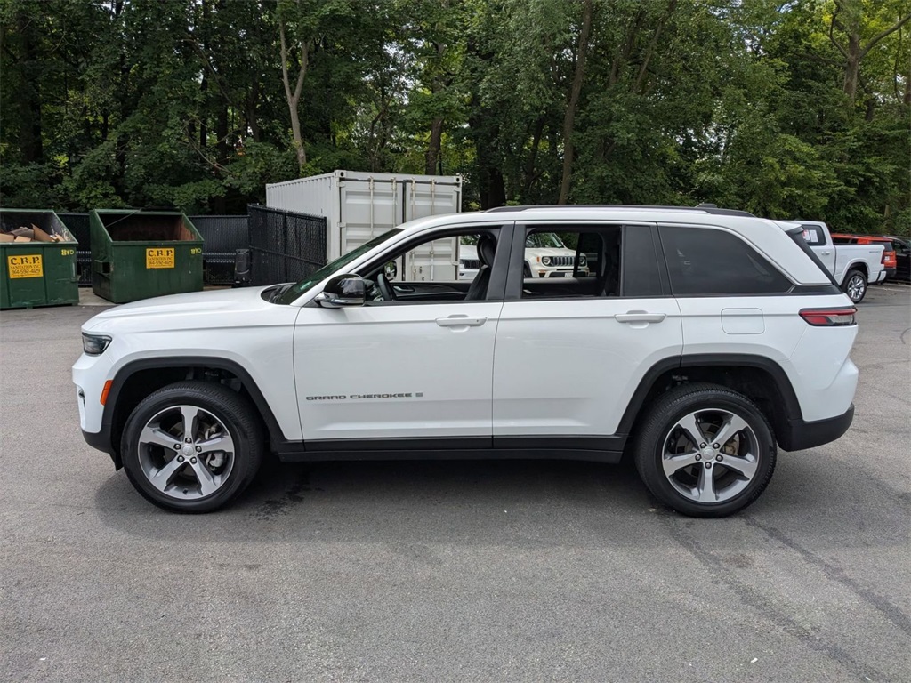 2023 Jeep Grand Cherokee Limited photo 7