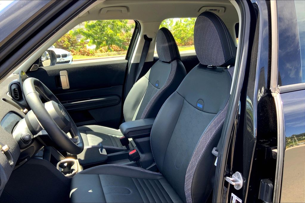 2025 Mini Countryman ALL4 Classic photo 24