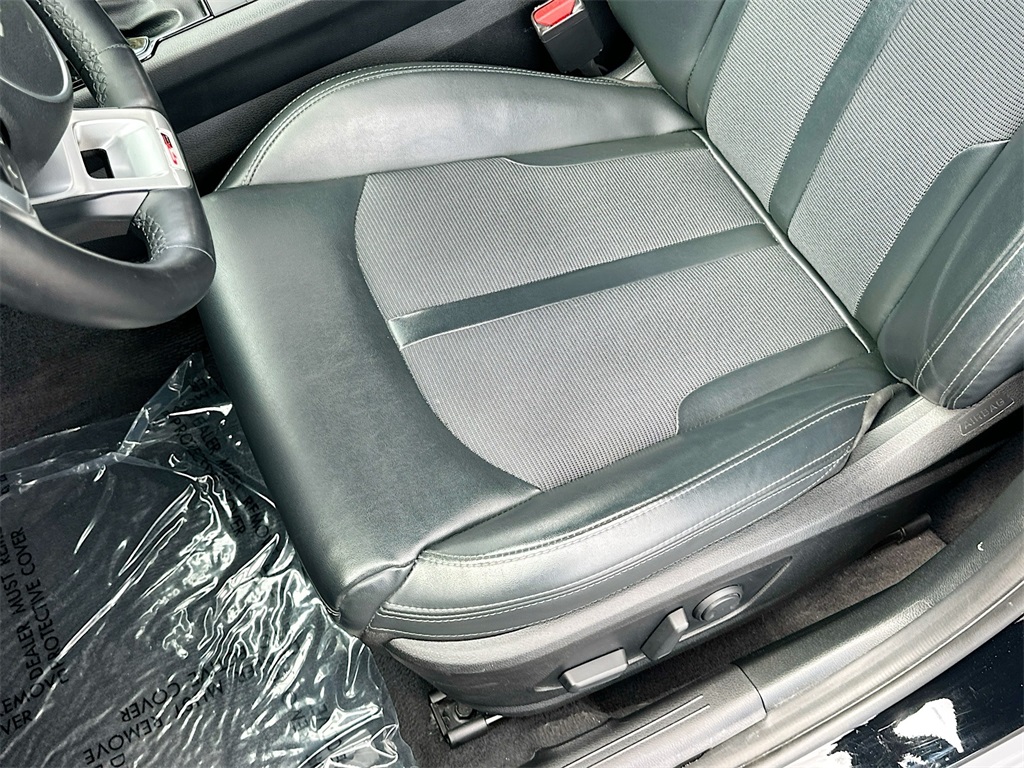 2022 Kia K5 GT-Line photo 16