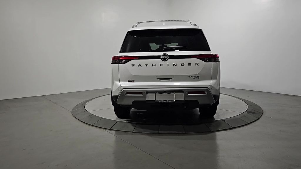 2025 Nissan Pathfinder Platinum photo 4