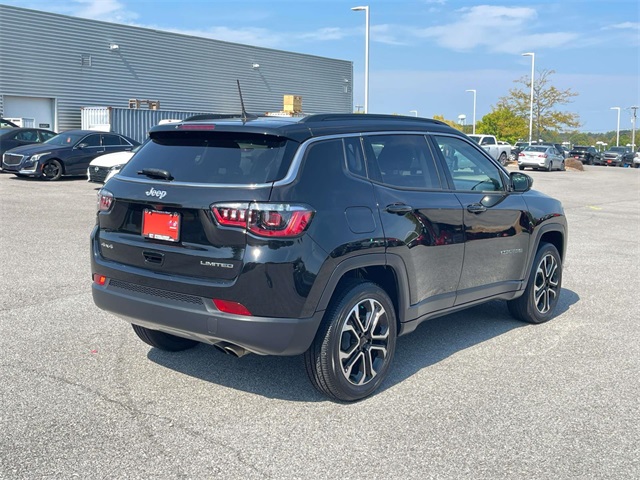 2022 Jeep Compass Limited photo 3