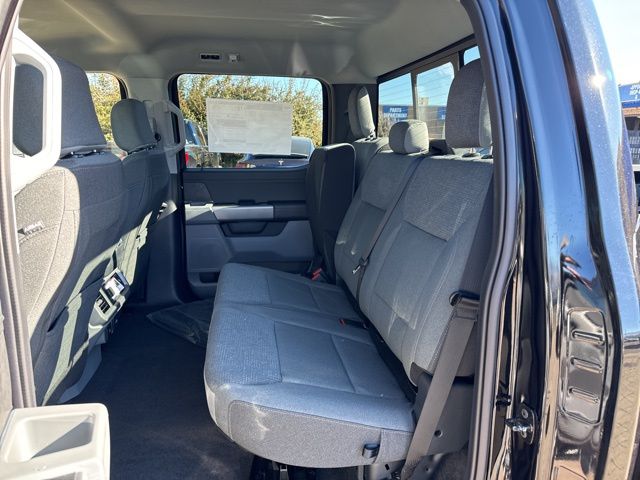 2025 Ford F-150 XLT photo 12