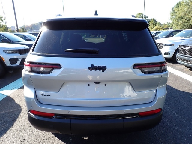 2025 Jeep Grand Cherokee Altitude X photo 3