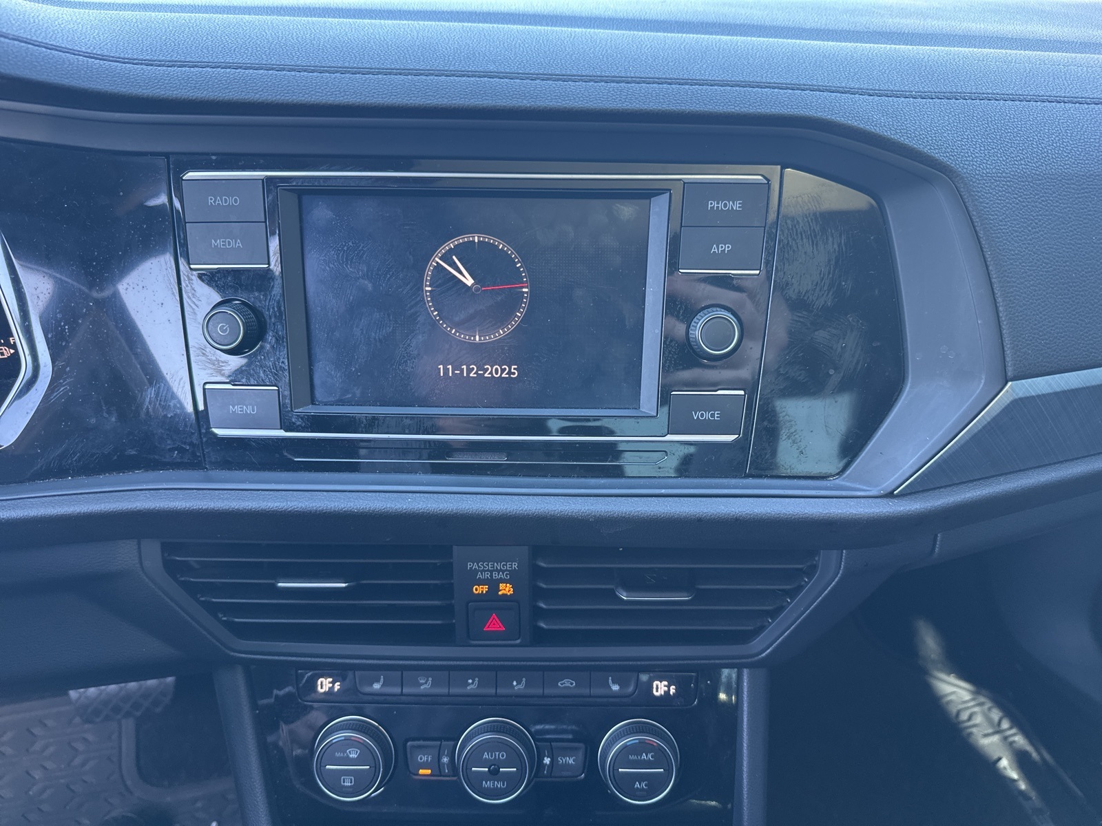 2022 Volkswagen Jetta 1.5T SE photo 4