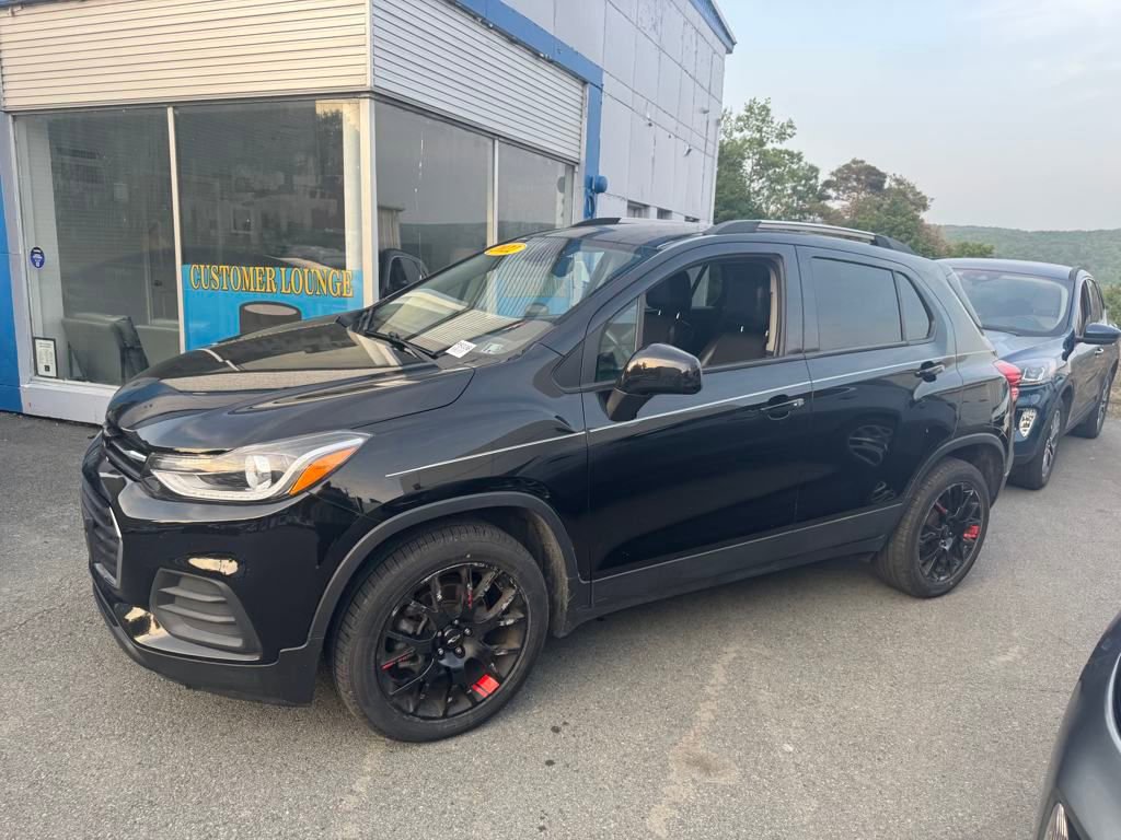Used 2022 Chevrolet Trax LT with VIN KL7CJPSM2NB500513 for sale in Forest City, PA