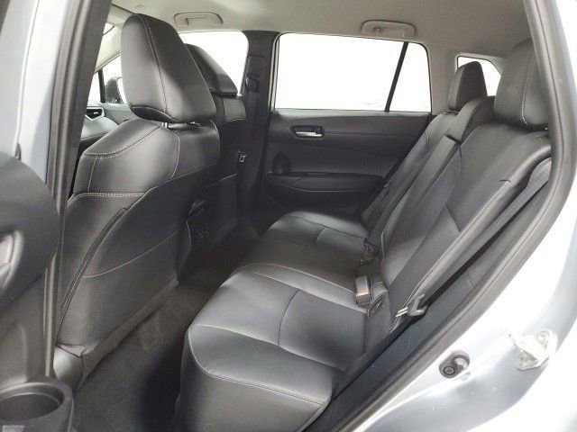 2023 Toyota Corolla Cross XLE photo 14