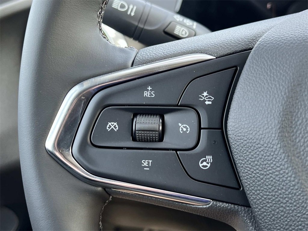2025 Chevrolet Trax LT photo 16