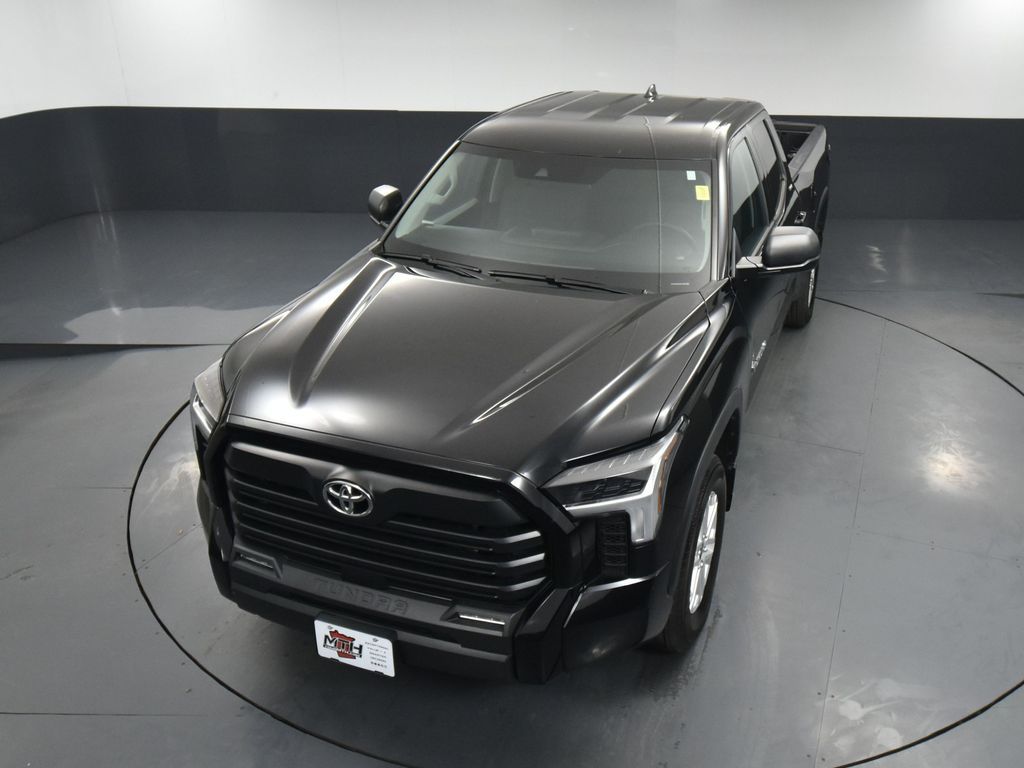 2023 Toyota Tundra SR5 photo 2