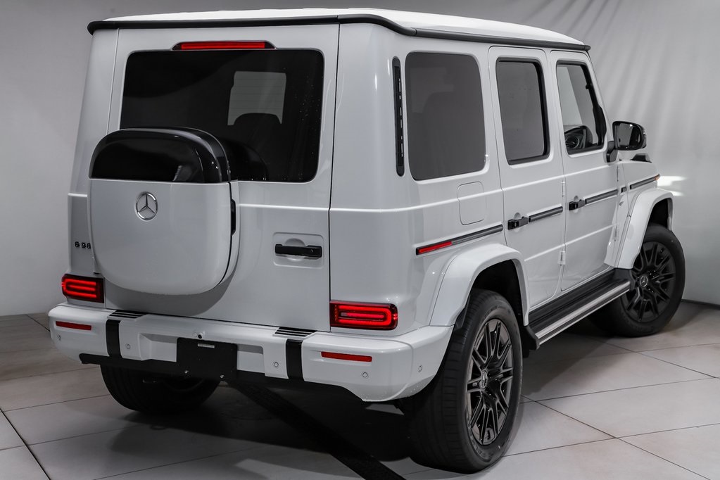 2025 Mercedes Benz G photo 3