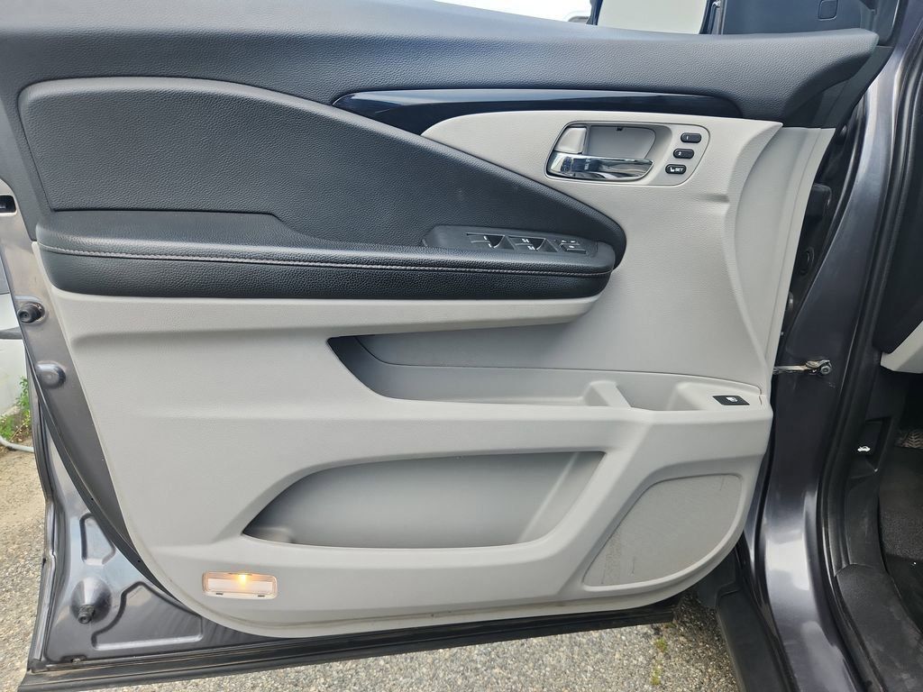 2020 Honda Ridgeline RTL-E photo 9