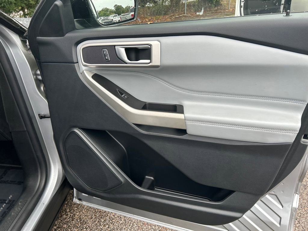 2022 Ford Explorer XLT photo 24