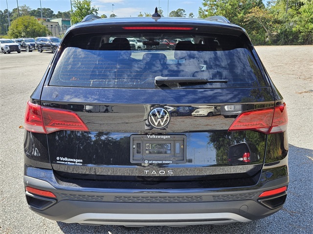 2024 Volkswagen Taos S photo 9