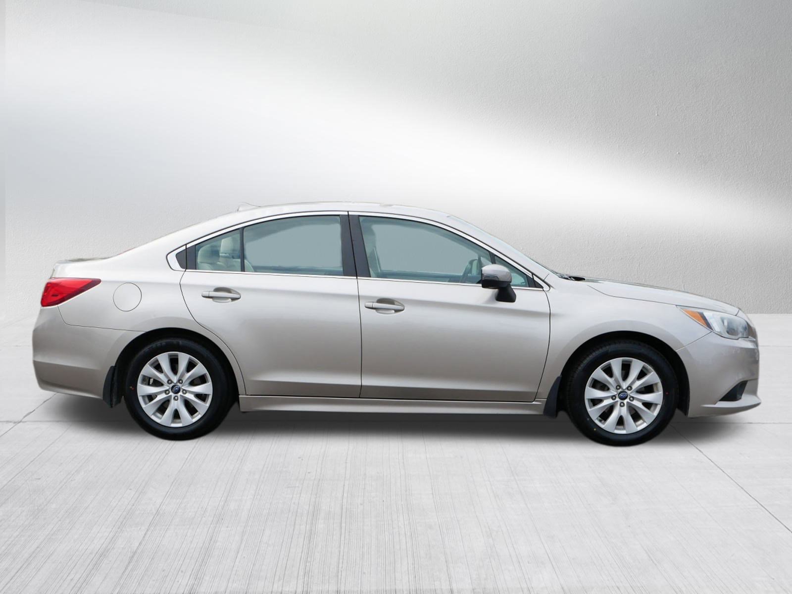 2016 Subaru Legacy 2.5i Premium photo 8
