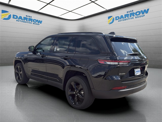 2025 Jeep Grand Cherokee Limited photo 2