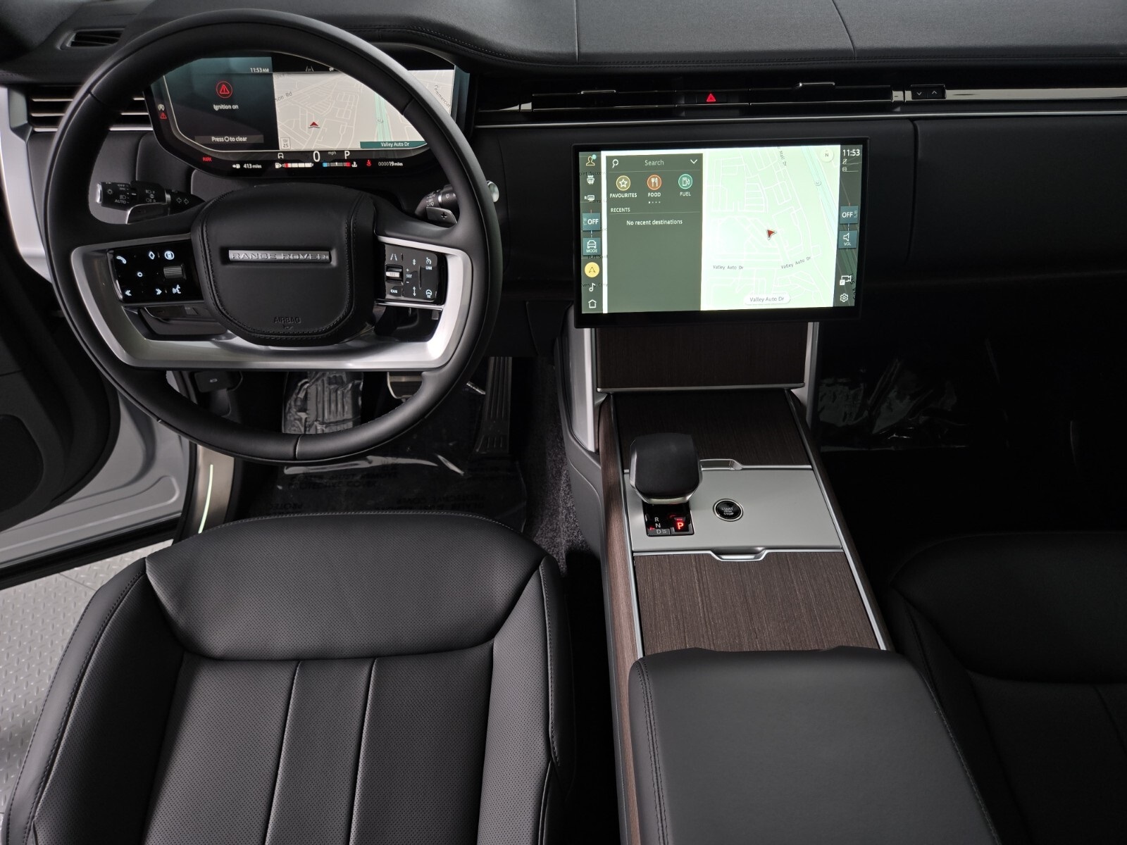 2025 Land Rover Range Rover SE photo 3