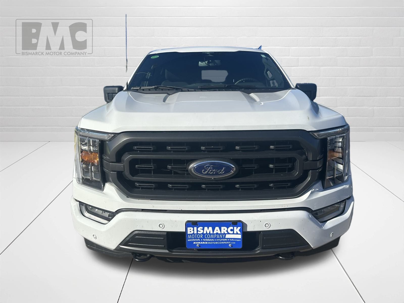 2023 Ford F-150 XLT photo 2