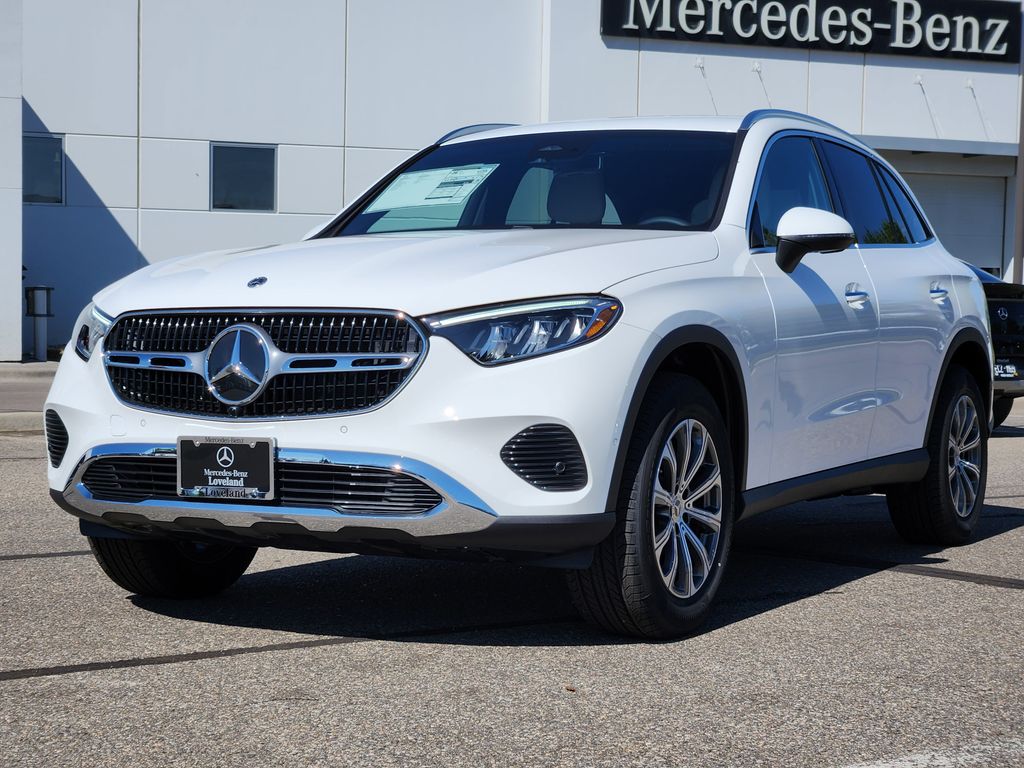 2026 Mercedes Benz GLC 300 4MATIC photo 3