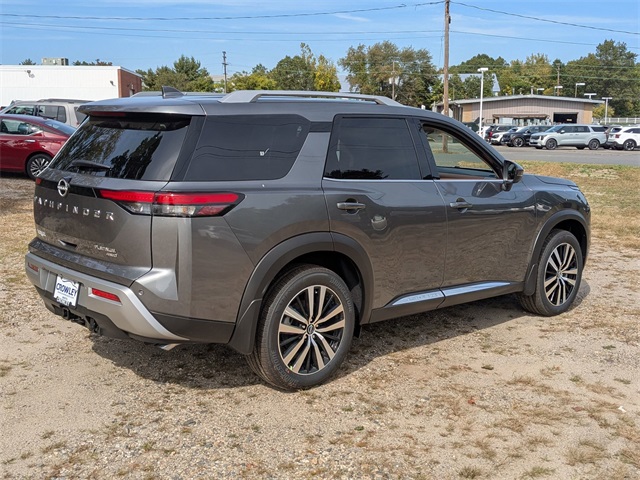 2025 Nissan Pathfinder Platinum photo 2
